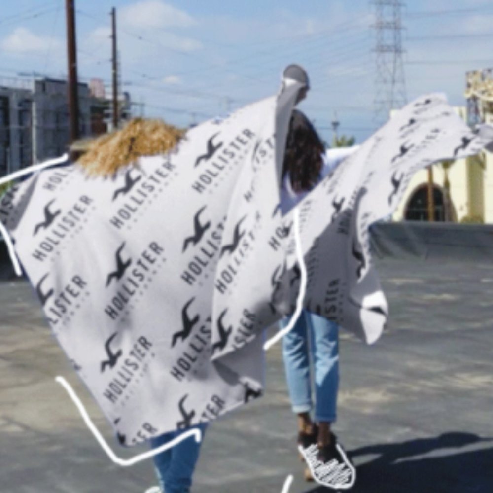 Hollister blanket